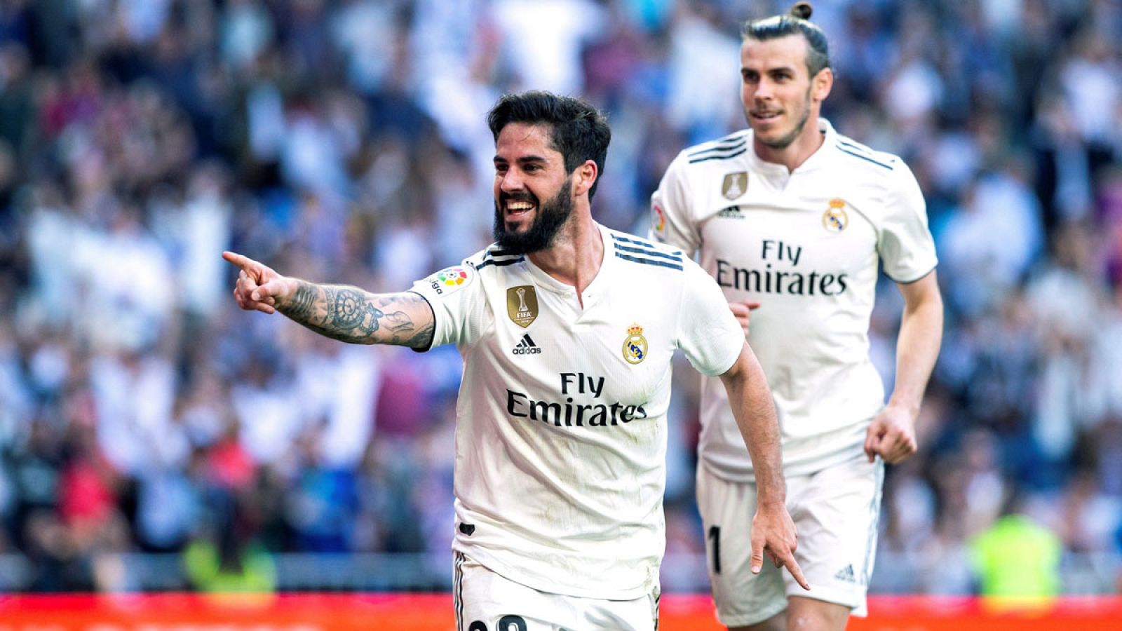 Isco y Bale celebran el tanto del malagueño