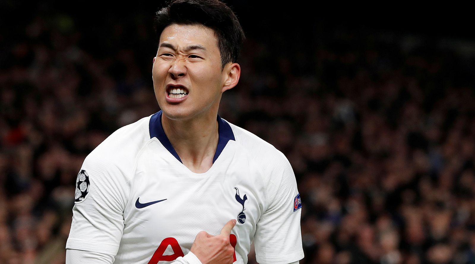 Son celebra el gol de la victoria del Tottenham.