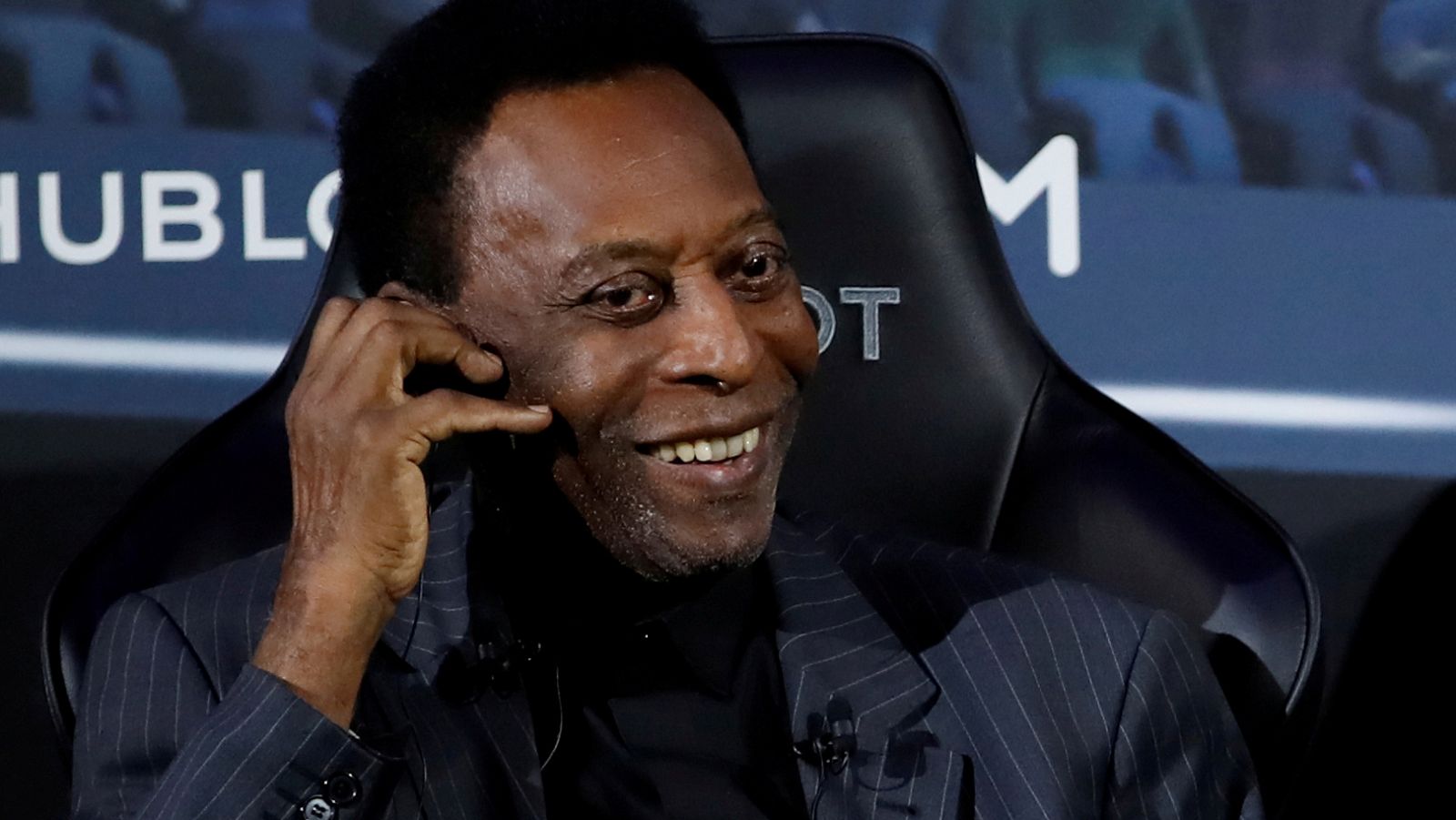 Pelé, operado con éxito de un cálculo renal