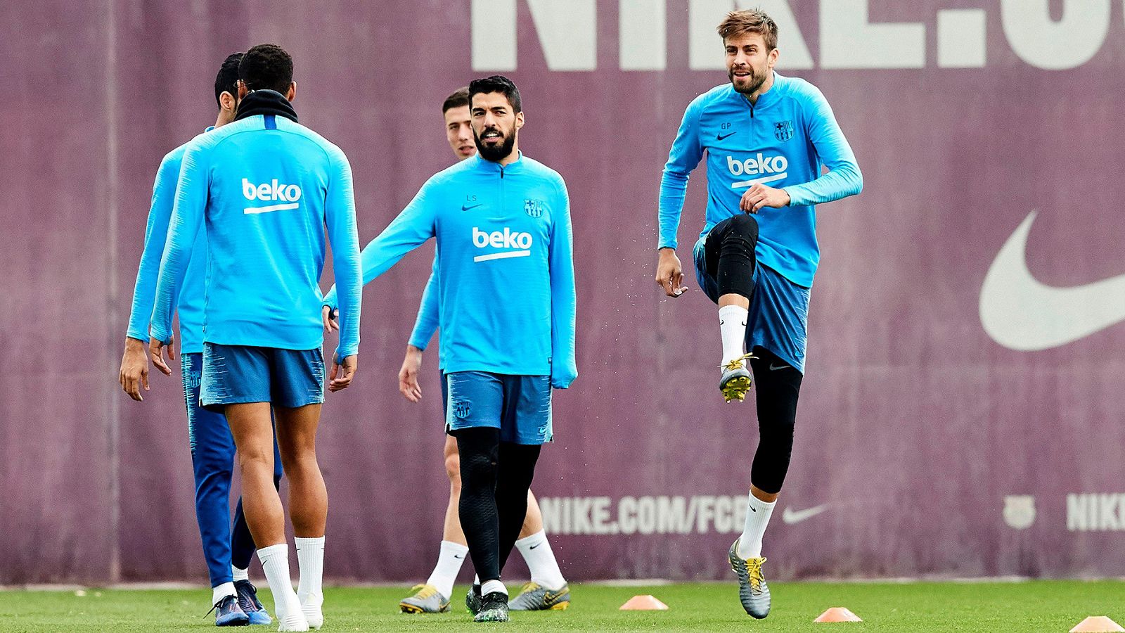 Los jugadores del Barça, en un entrenamiento previo al partido de Liga contra el Alavés.