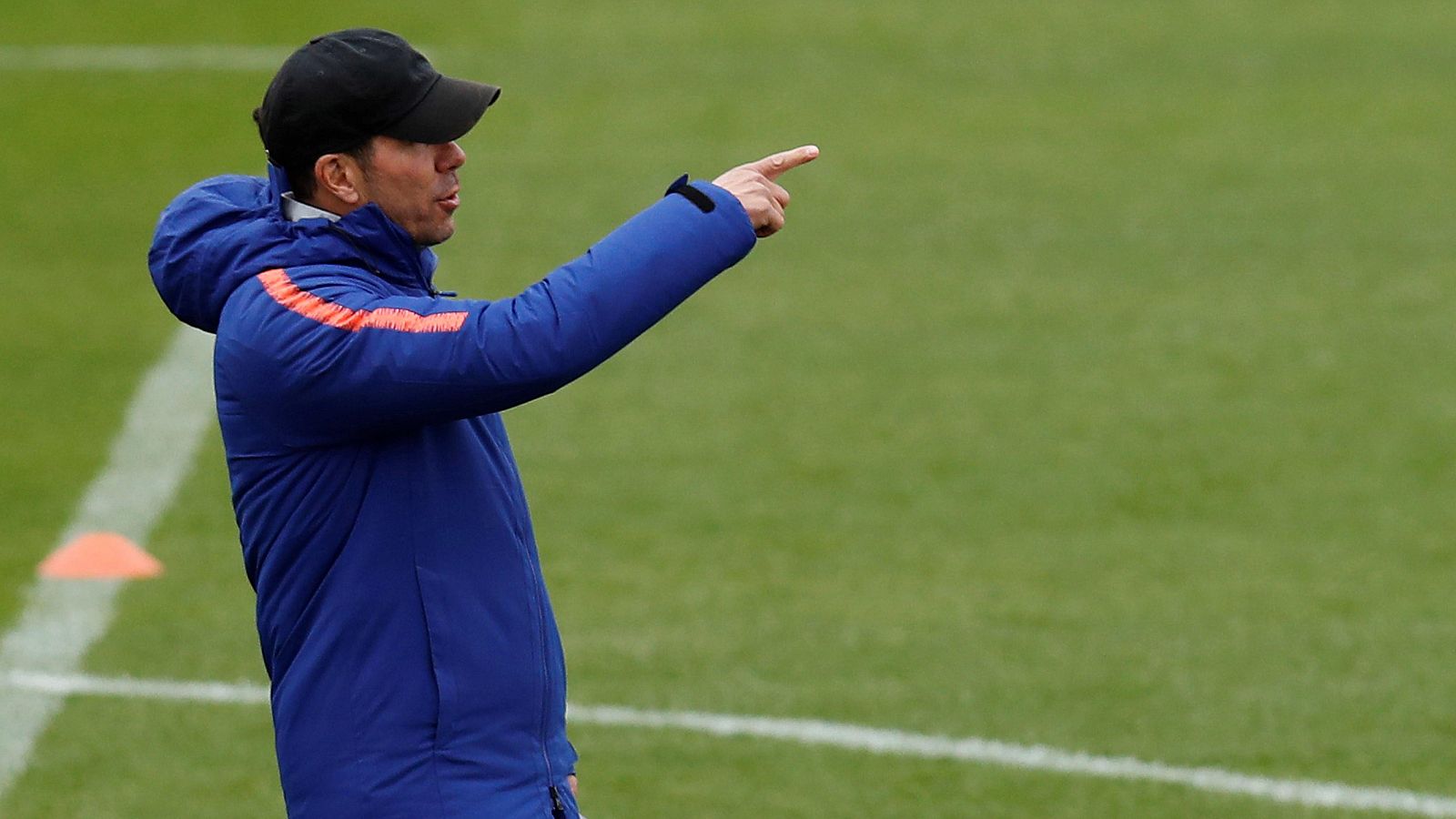 El entrenador argentino del Atlético de Madrid, Diego Pablo Simeone, durante el entrenamiento.