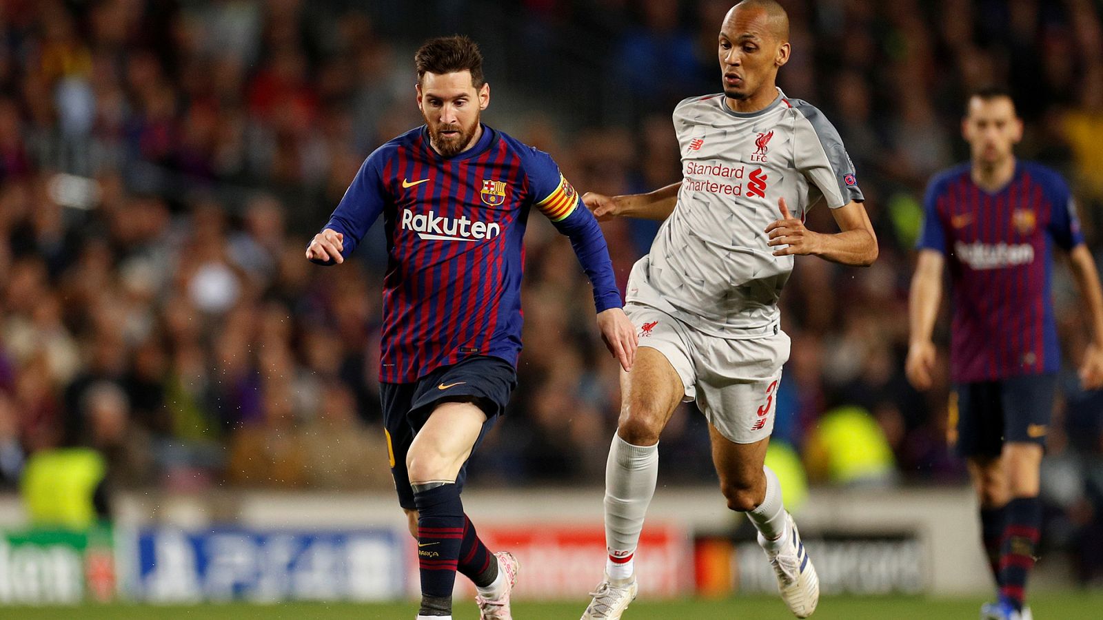 Messi y Fabinho, en el Barcelona-Liverpool.