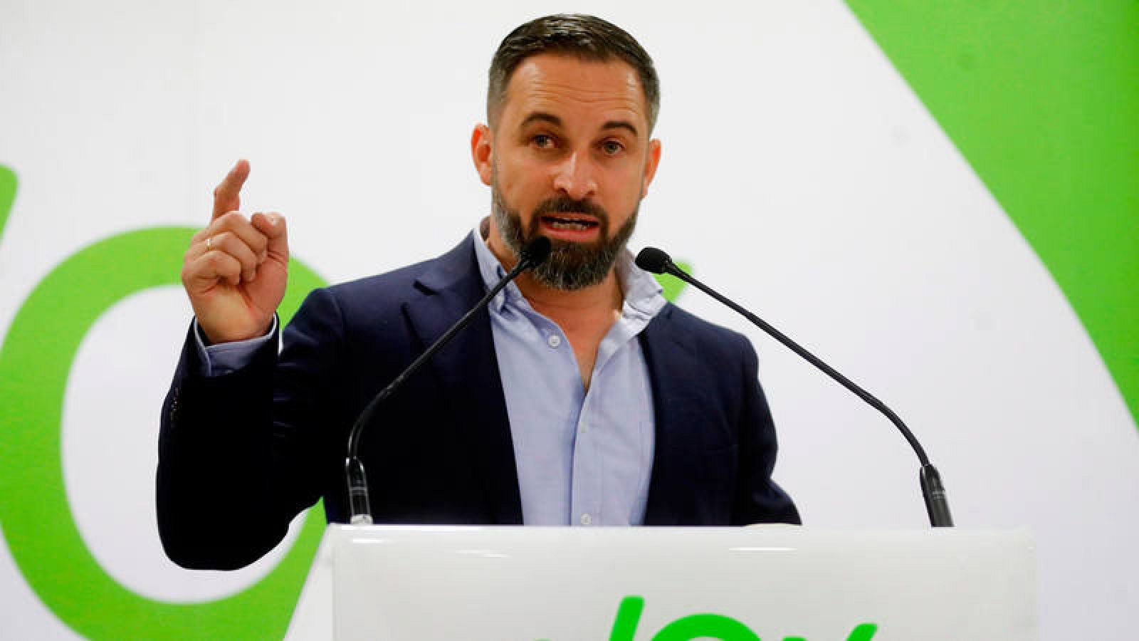 El presidente de Vox, Santiago Abascal, durante su primera rueda de prensa tras las elecciones del 26M.