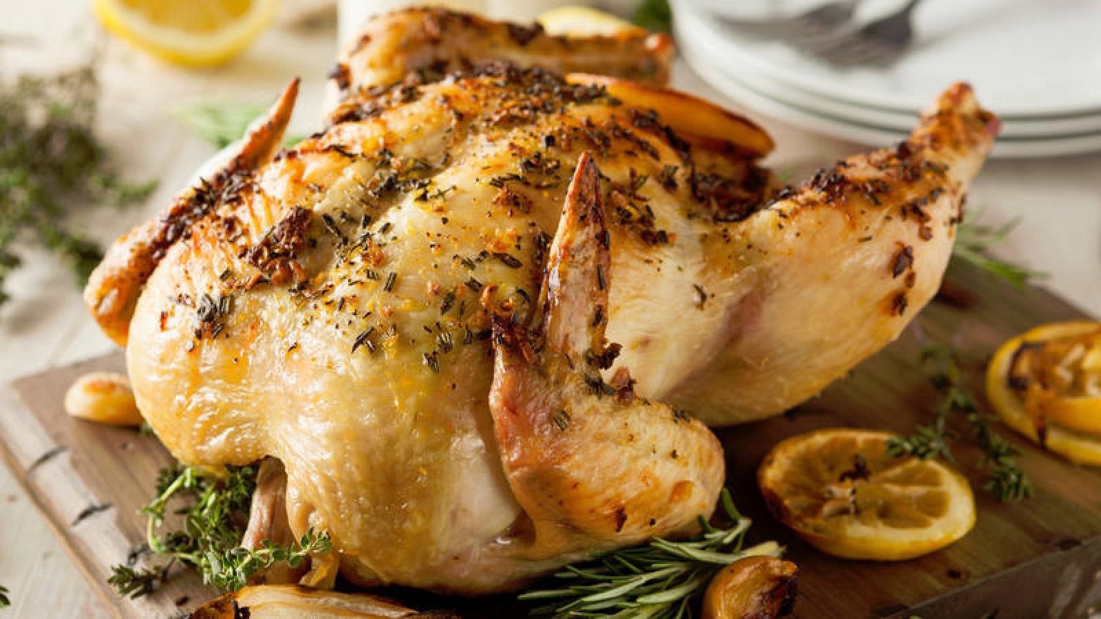  Un nuevo estudio concluye que el impacto climático de la producción de carnes blancas es mucho menor que el de las rojas.