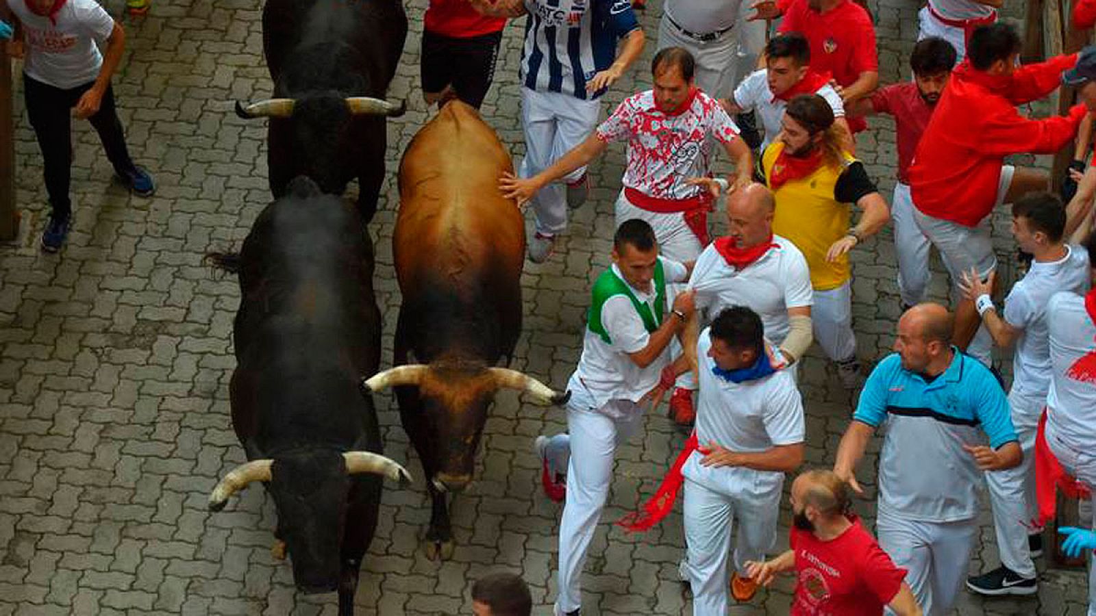 Los astados de Victoriano del Río, durante el encierro de 2018