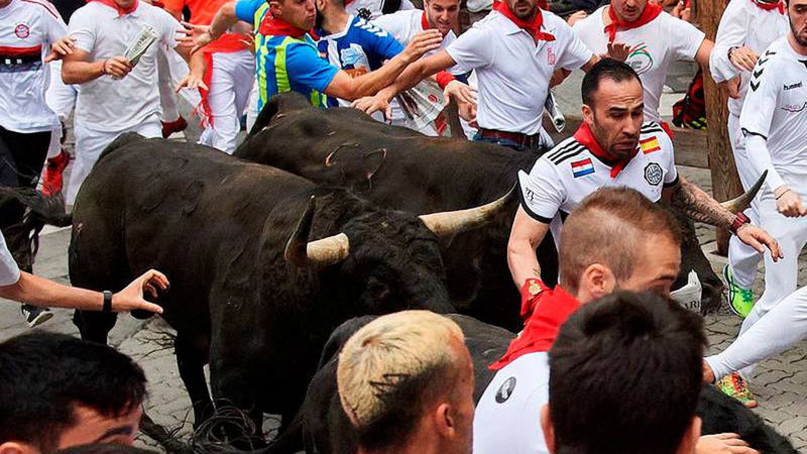 Los toros de la ganadería extremeña de Jandilla, en el encierro de 2018