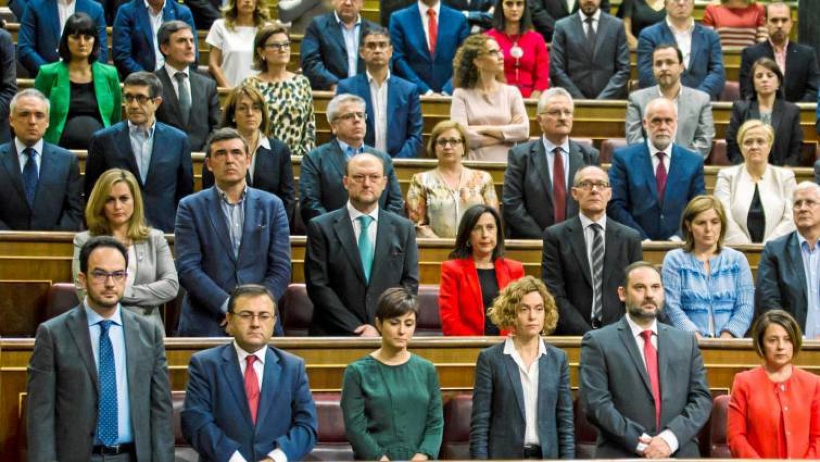 Los diputados del PSOE que se abstuvieron con Rajoy piden al PP que haga lo mismo con Sánchez