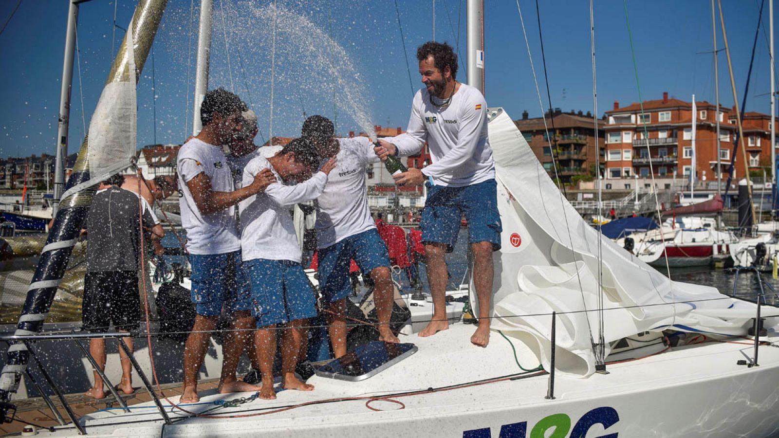 La embarcación española M&G Tressi gana el Campeonato del Mundo de la clase J80 de Vela en Getxo