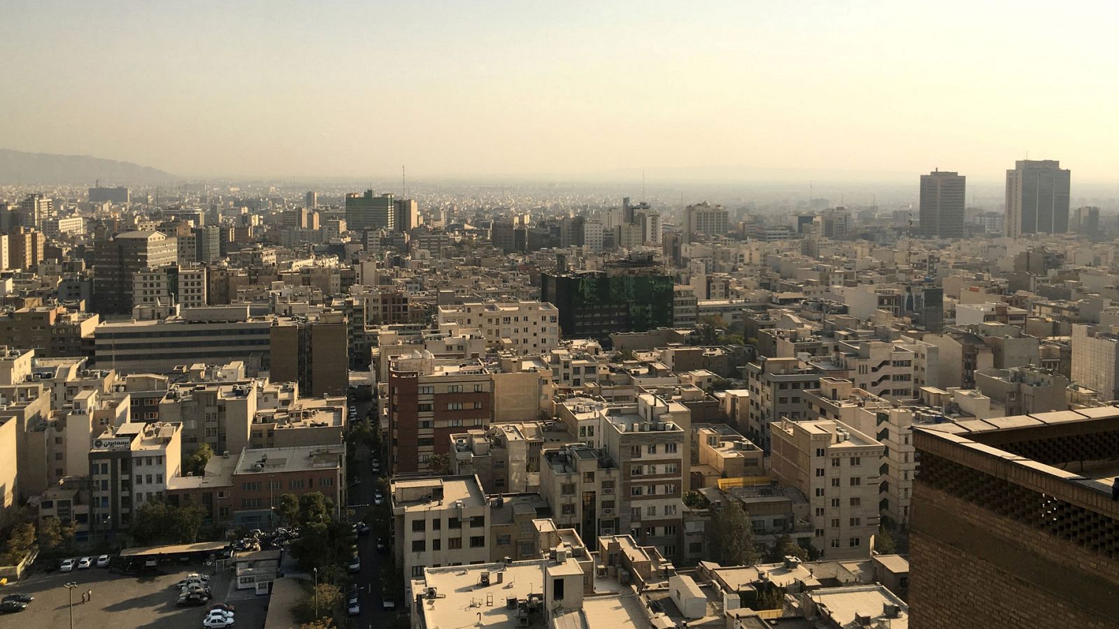 Rascacielos en Teherán, capital iraní, vistos desde la sede del Ministerio del Interior.