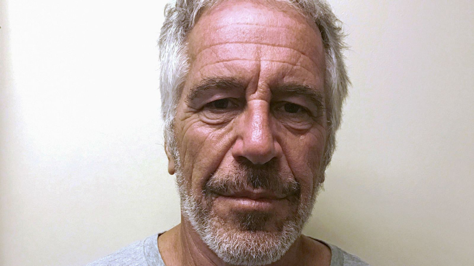 Jeffrey Epstein tras su detención