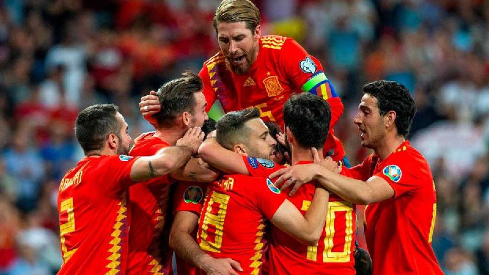 2020 | La selección española de fútbol se a Rumanía Islas Feroe en RTVE - RTVE.es