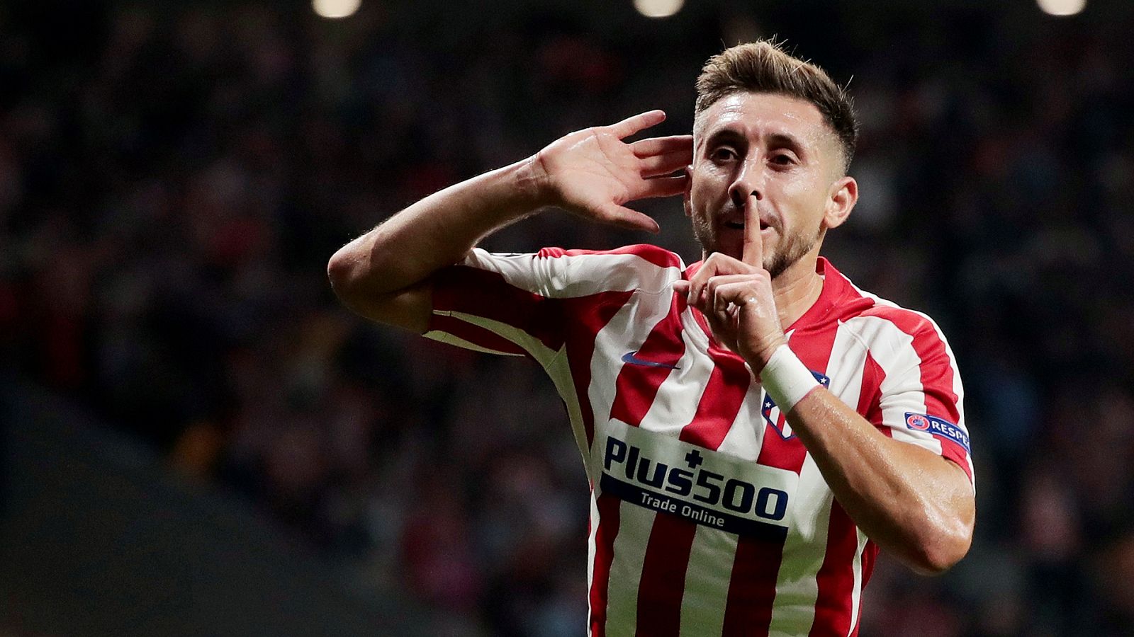 Héctor Herrera celebra el gol del empate rojiblanco.