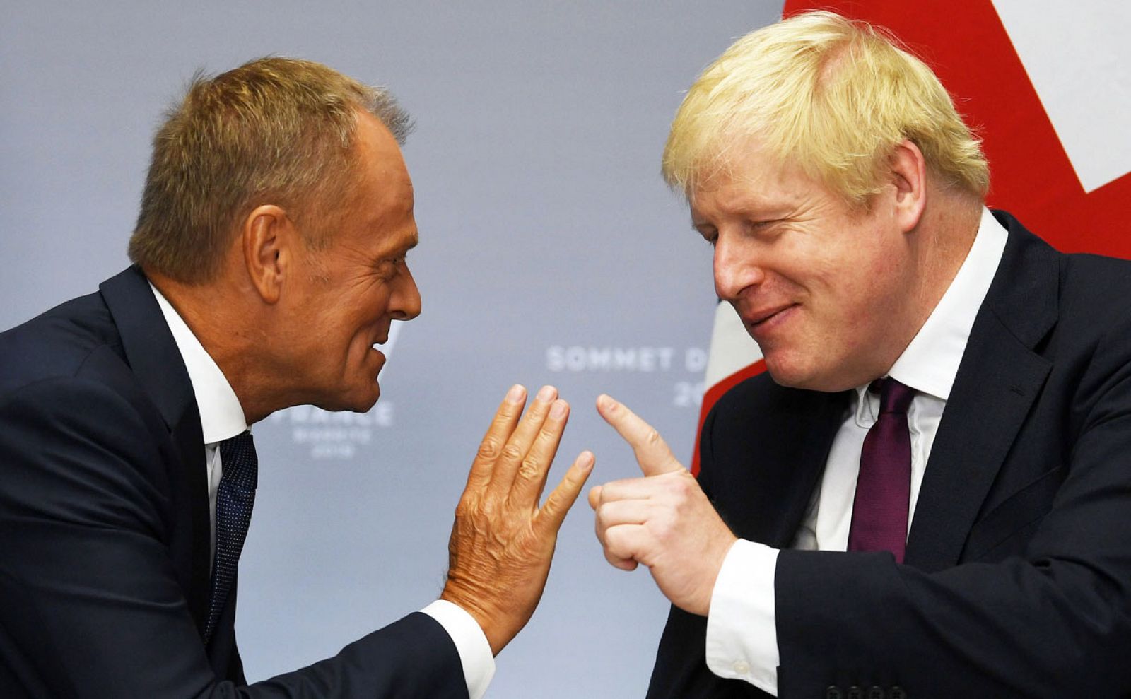 El presidente de la Comisión Europea, Donald Tusk, y el presidente del Reino Unido, Boris Johnson, en una imagen de archivo.