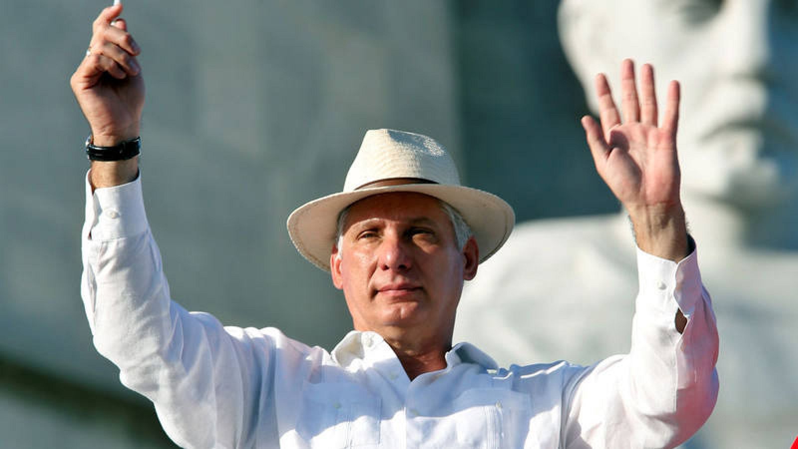  Díaz-Canel asume será el nuevo presidente de la República de Cuba