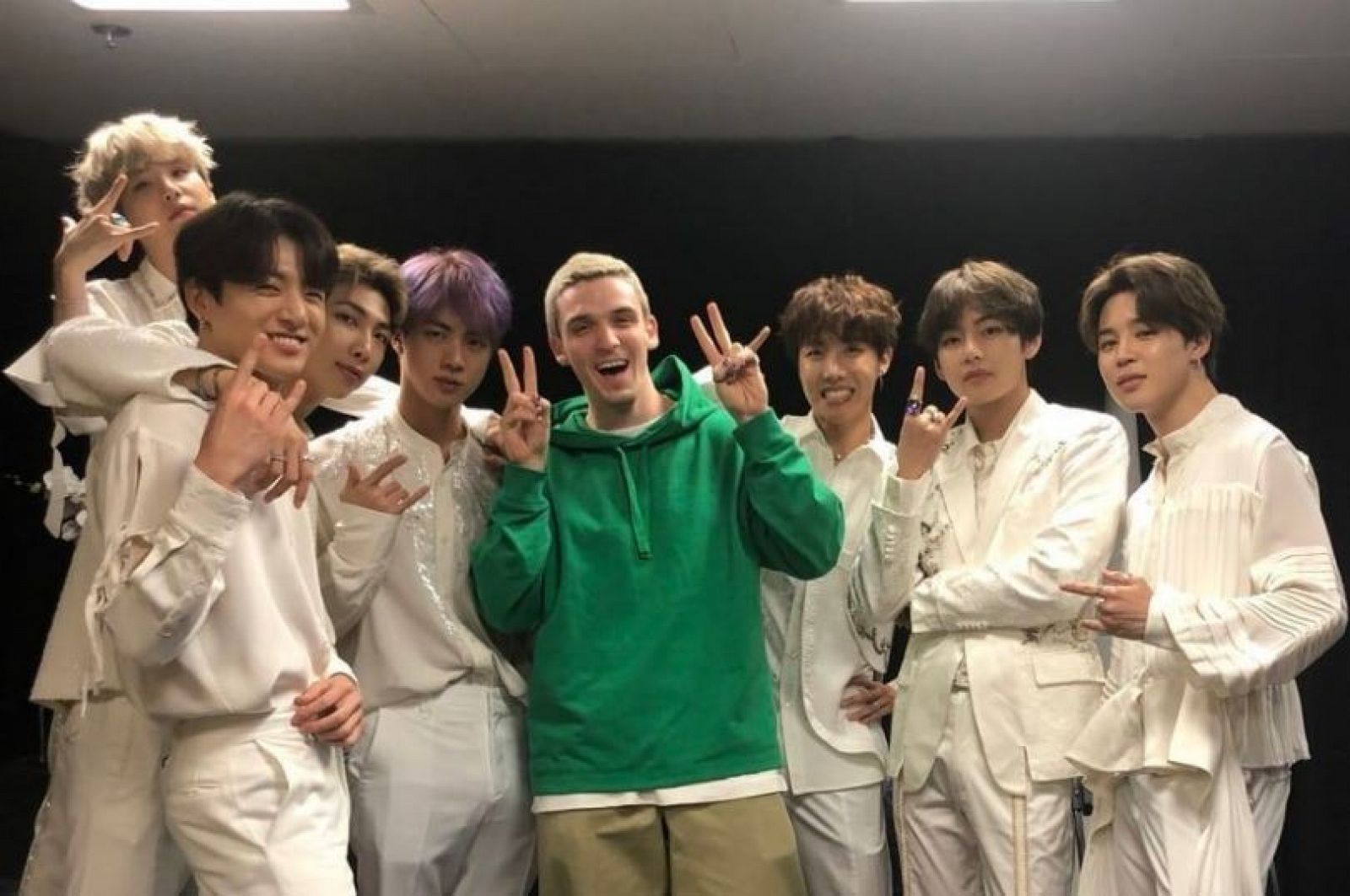 BTS y Lauv estrenan el remix de "Make it right"