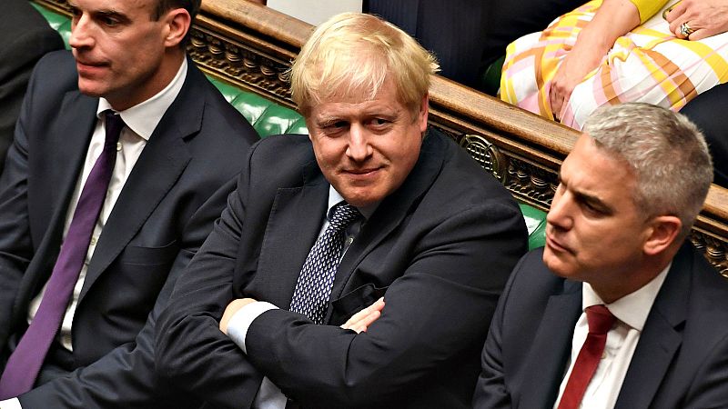 El primer ministro británico, Boris Johnson, en la sesión extraordinaria del Parlamento de este sábado