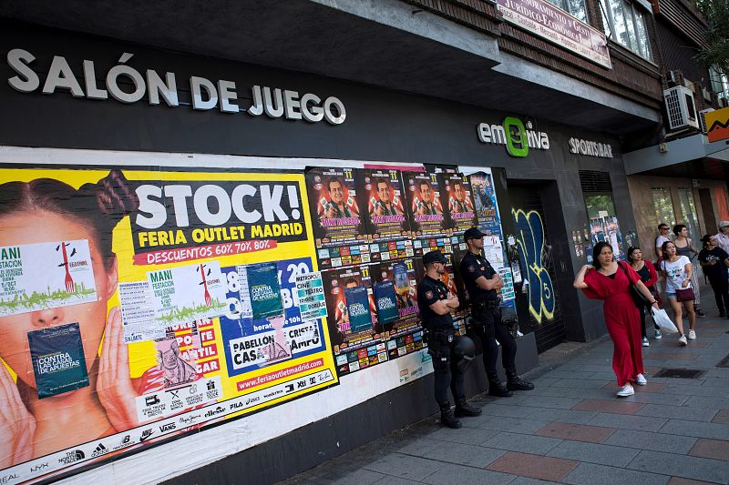 Los locales de apuestas se ubican en las calles mas concurridas de las grandes ciudades