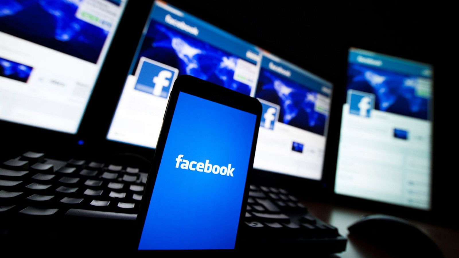 Facebook quiere hacer frente a la difusión de noticias falsas.