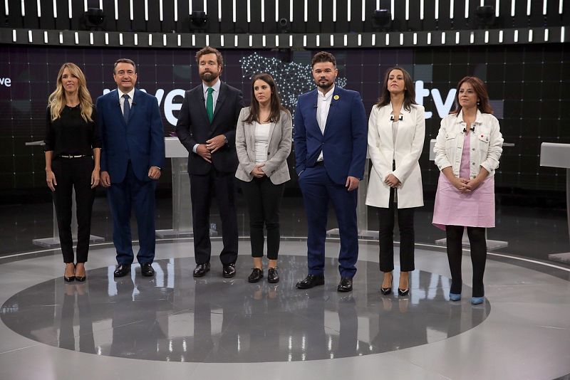 Los siete participantes en el primer debate electoral de la campaña