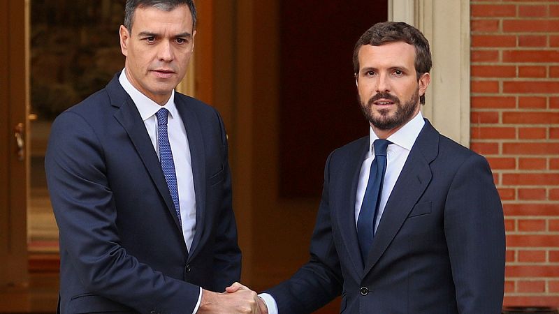 Sánchez y Casado, en su última reunión en La Moncloa