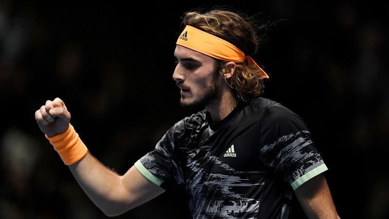 Tsitsipas vence a Medvedev en el duelo de debutantes en Londres
