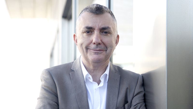 Imagen del escritor Manuel Vilas cedida por Planeta