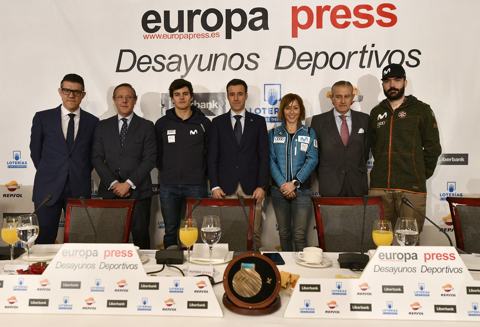 May Peus, Juan del Campo, Paula Fernández Ochoa y Regino Hernández durante el encuentro informativo.