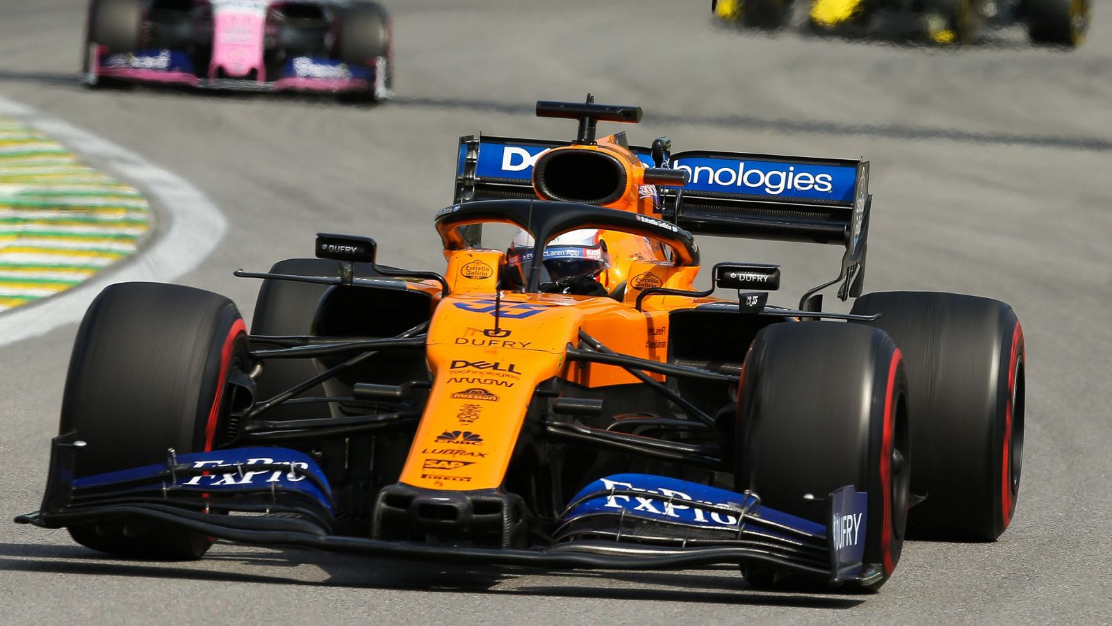 El español Carlos Sainz (McLaren9, durante la carrera del Gran Premio de Brasil.