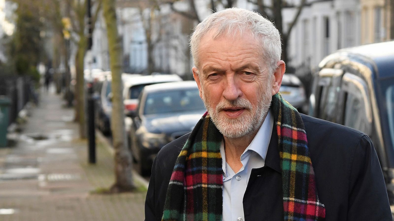 Jeremy Corbyn en una imagen de archivo a las puertas de su residencia en Islington