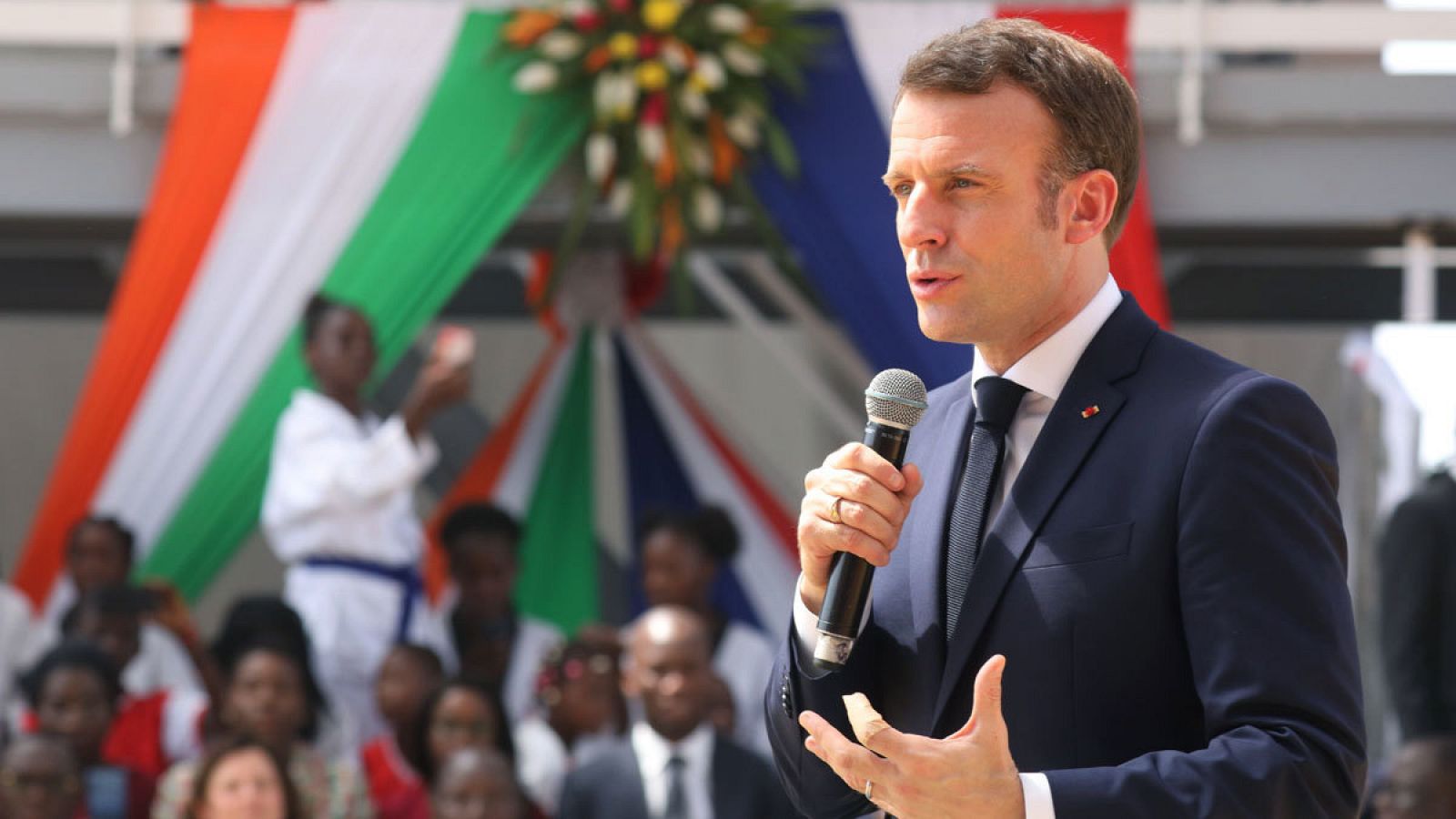 El presidente francés Emmnauel Macron durante un discurso en su visita a África