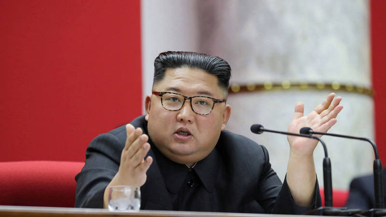 Kim Jong-un en una reunión del Comité Central del Partido de los Trabajadores de Corea del Norte. 