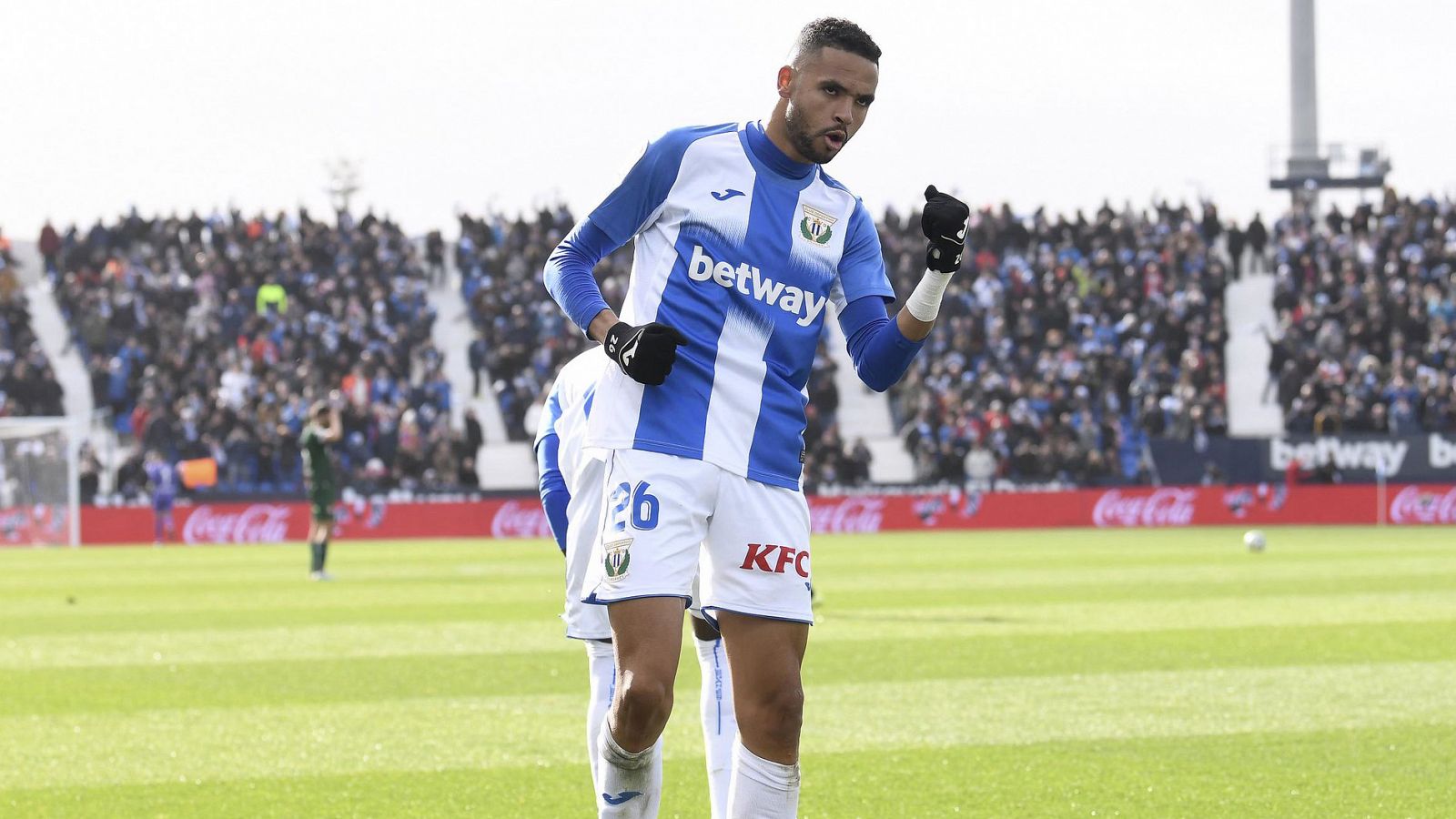 En-Nesyri celebra un gol durante un partido