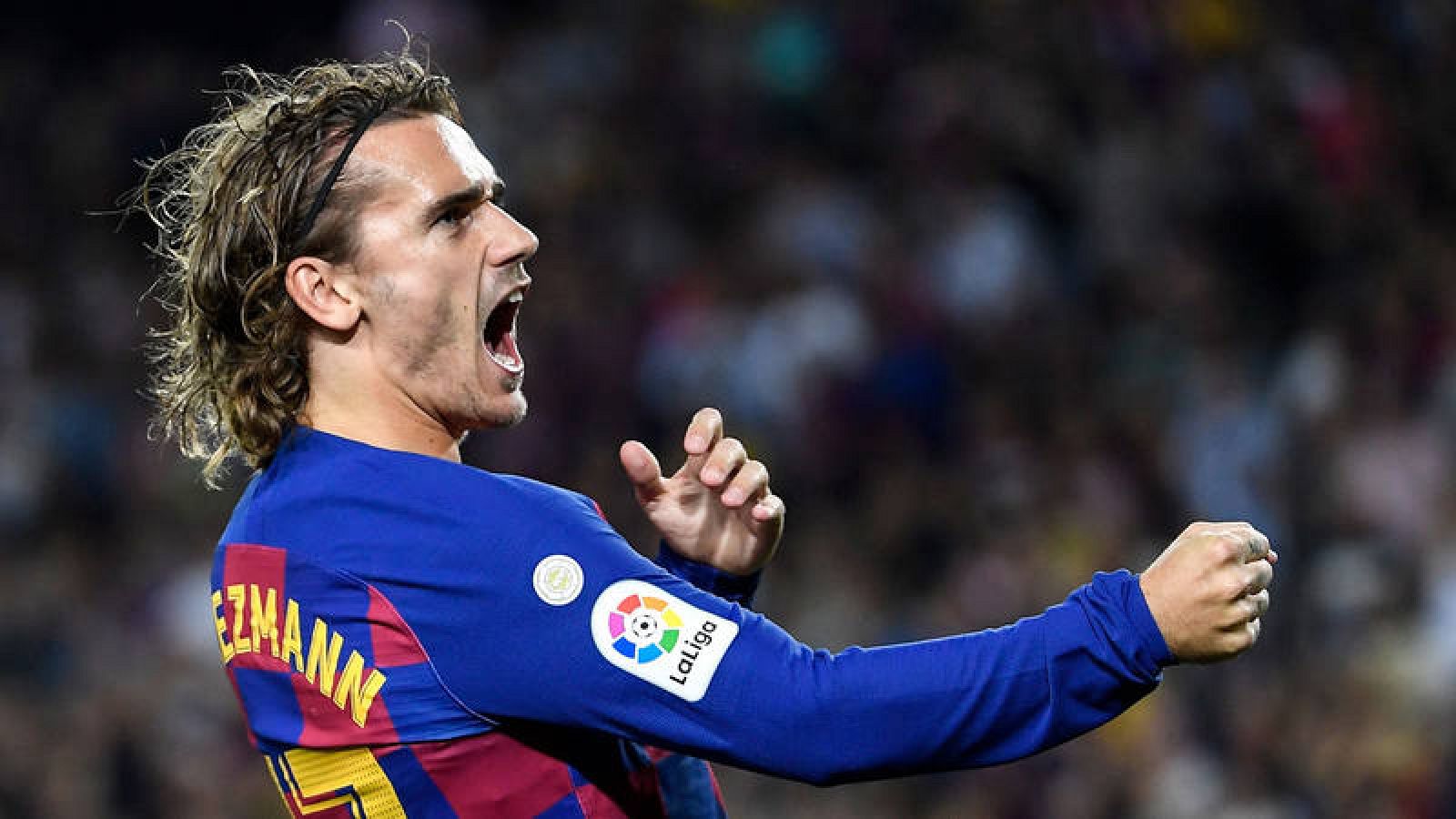  Antoine Griezmann, delantero del FC Barcelona, celebra uno de sus goles frente al Ibiza en Copa del Rey