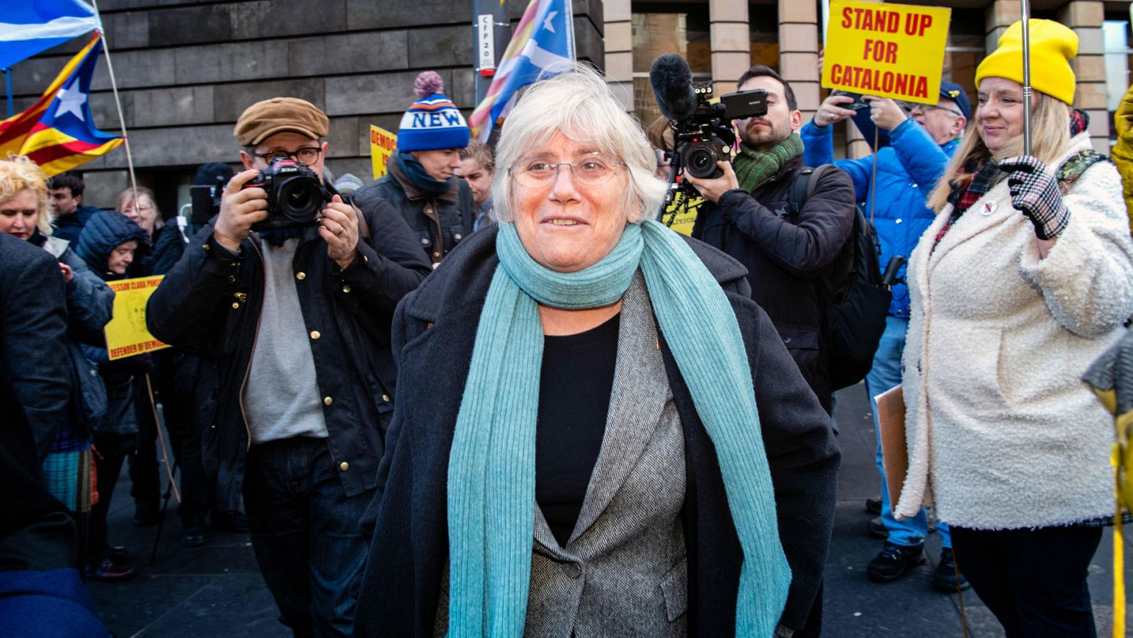 La exconsellera catalana Clara Ponsatí a su salida del tribunal de Edimburgo