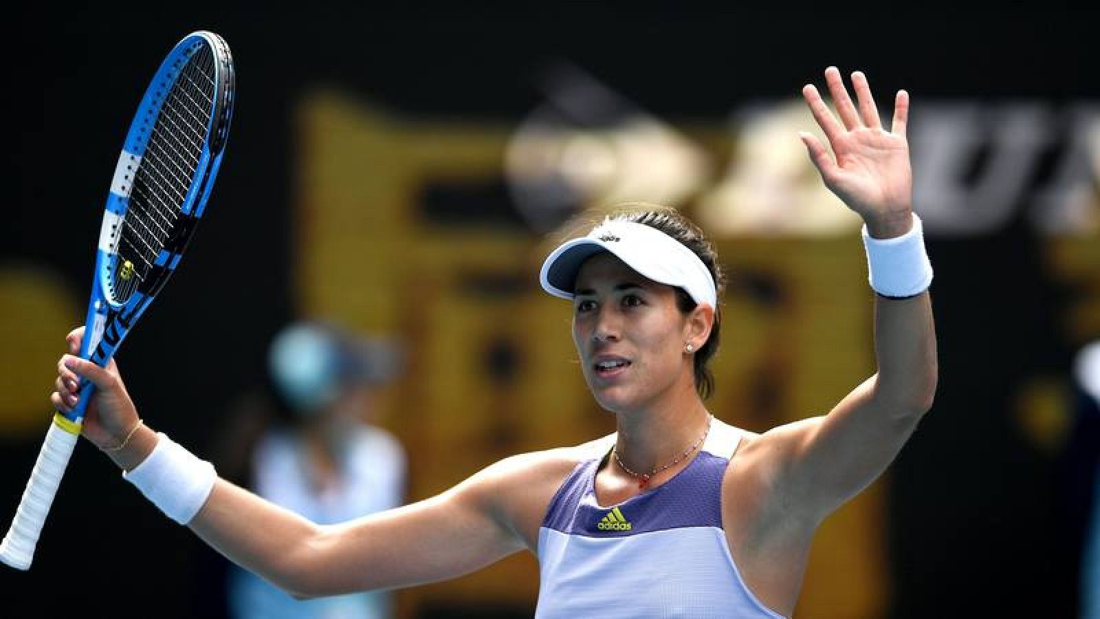 La tenista española Garbiñe Muguruza celebra su victoria ante el neerlandesa Kiki Bertens.