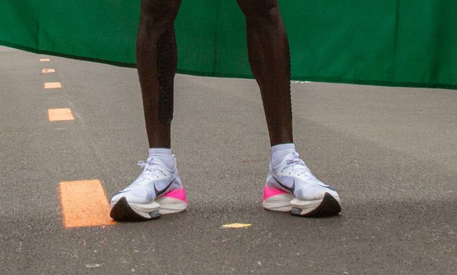 Maratón: Prohíben prototipos de zapatillas de Kipchoge
