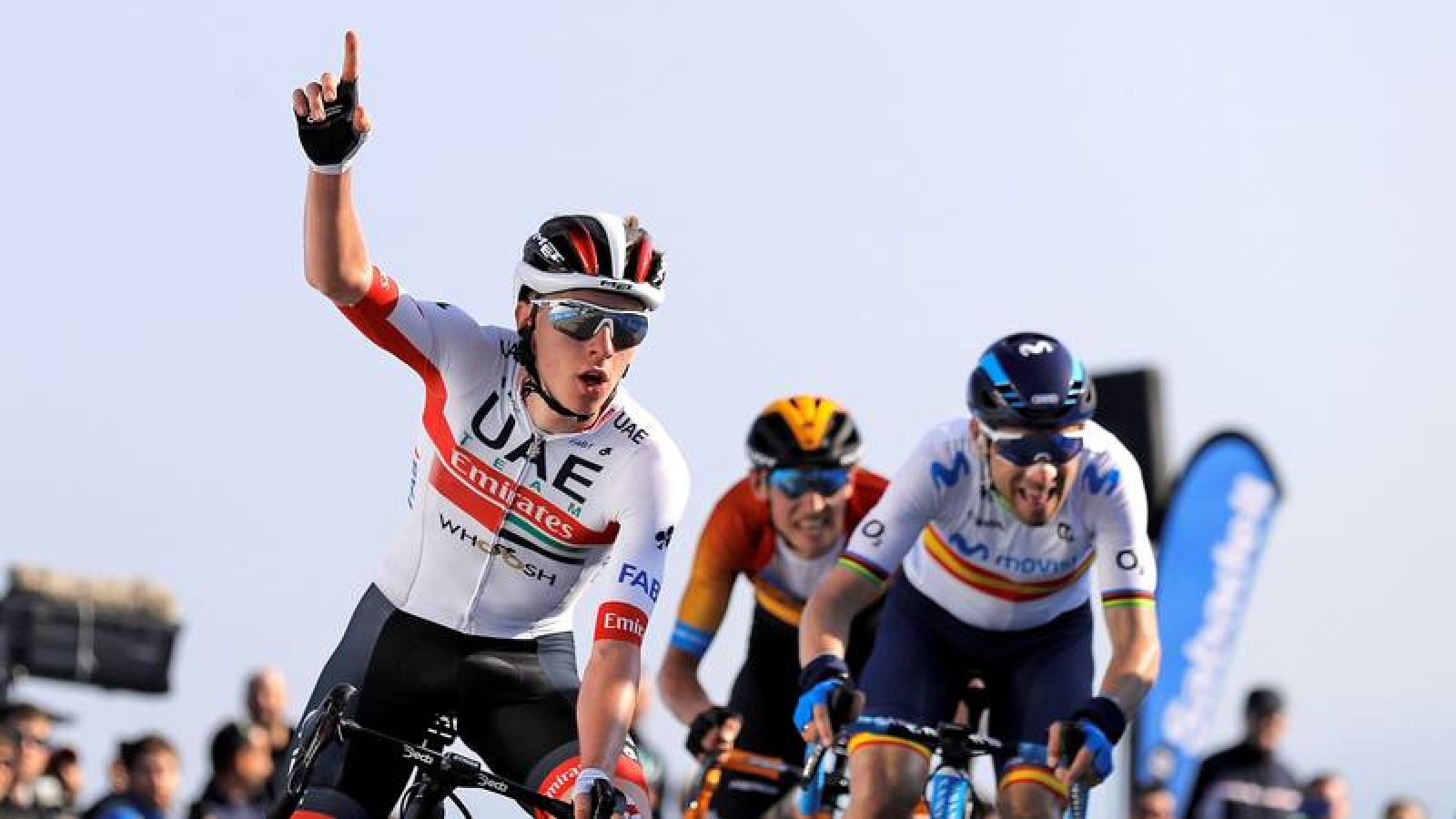 Tadej Pogacar se impone en la segunda etapa de la Vuelta a la Comunitat Valenciana.
