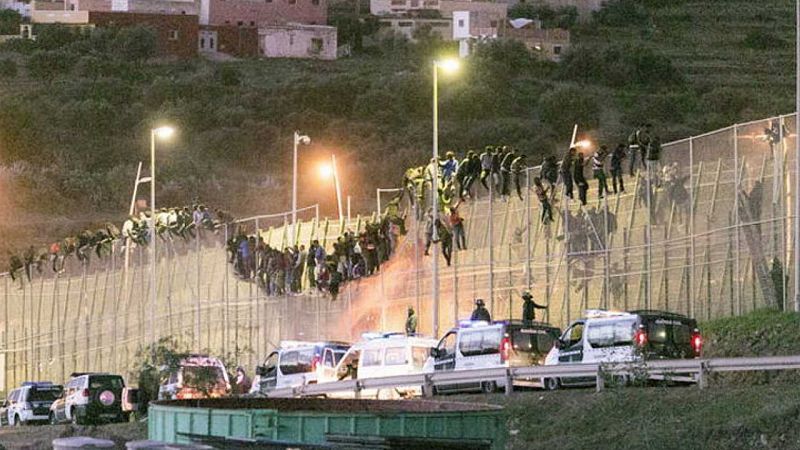 Salto a la valla de Melilla en octubre de 2014