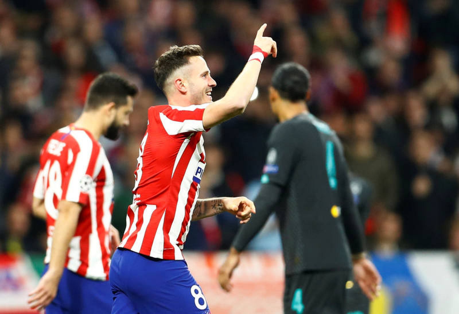Saúl Ñíguez celebra su tanto (1-0) ante el Liverpool