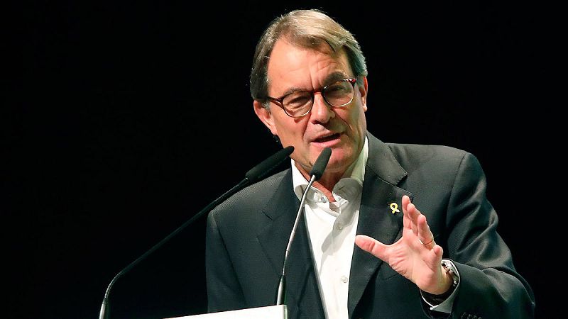 El expresidente catalán Artur Mas, durante un mitin de JxCat en el teatro Metropol de Tarragona.