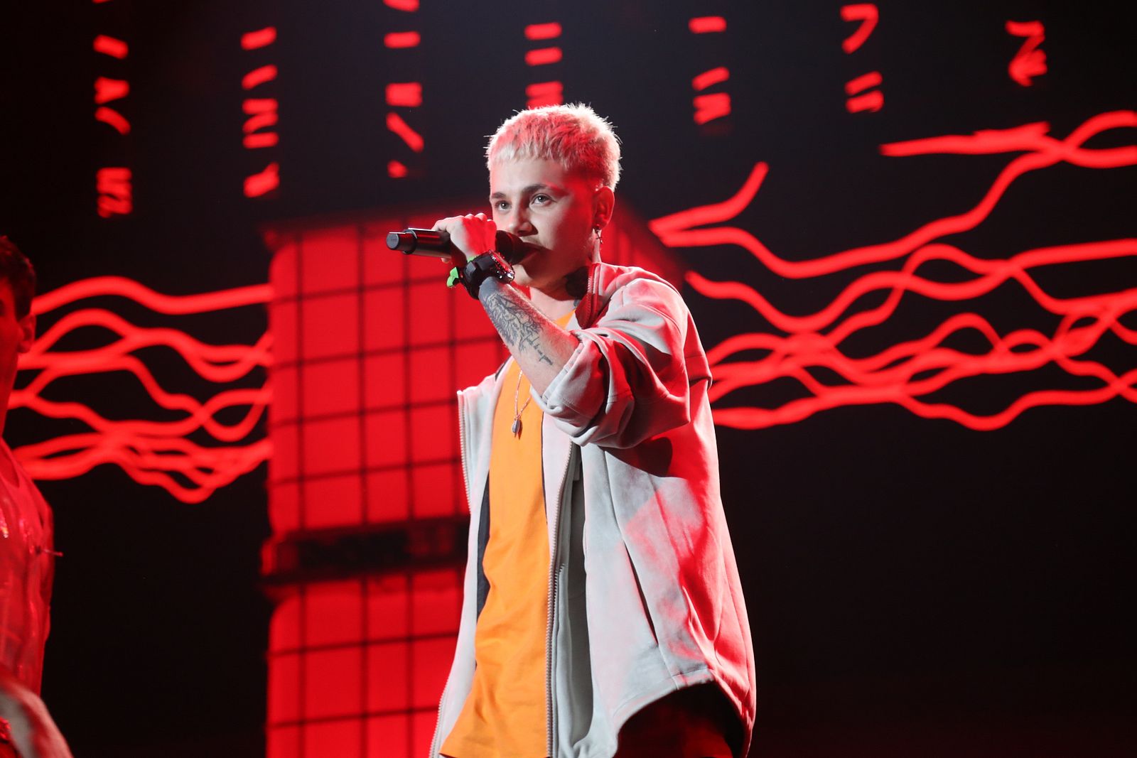 Hugo canta "Ya no quiero ná" en la gala 6