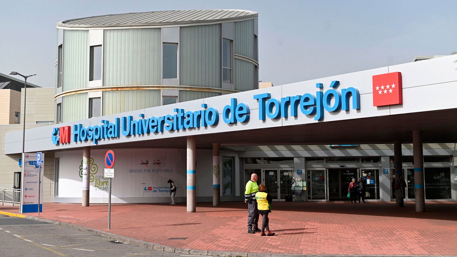 Vista exterior del Hospital Universitario de Torrejón (Madrid), donde esta semana dos nuevos pacientes han dado positivo en coronavirus