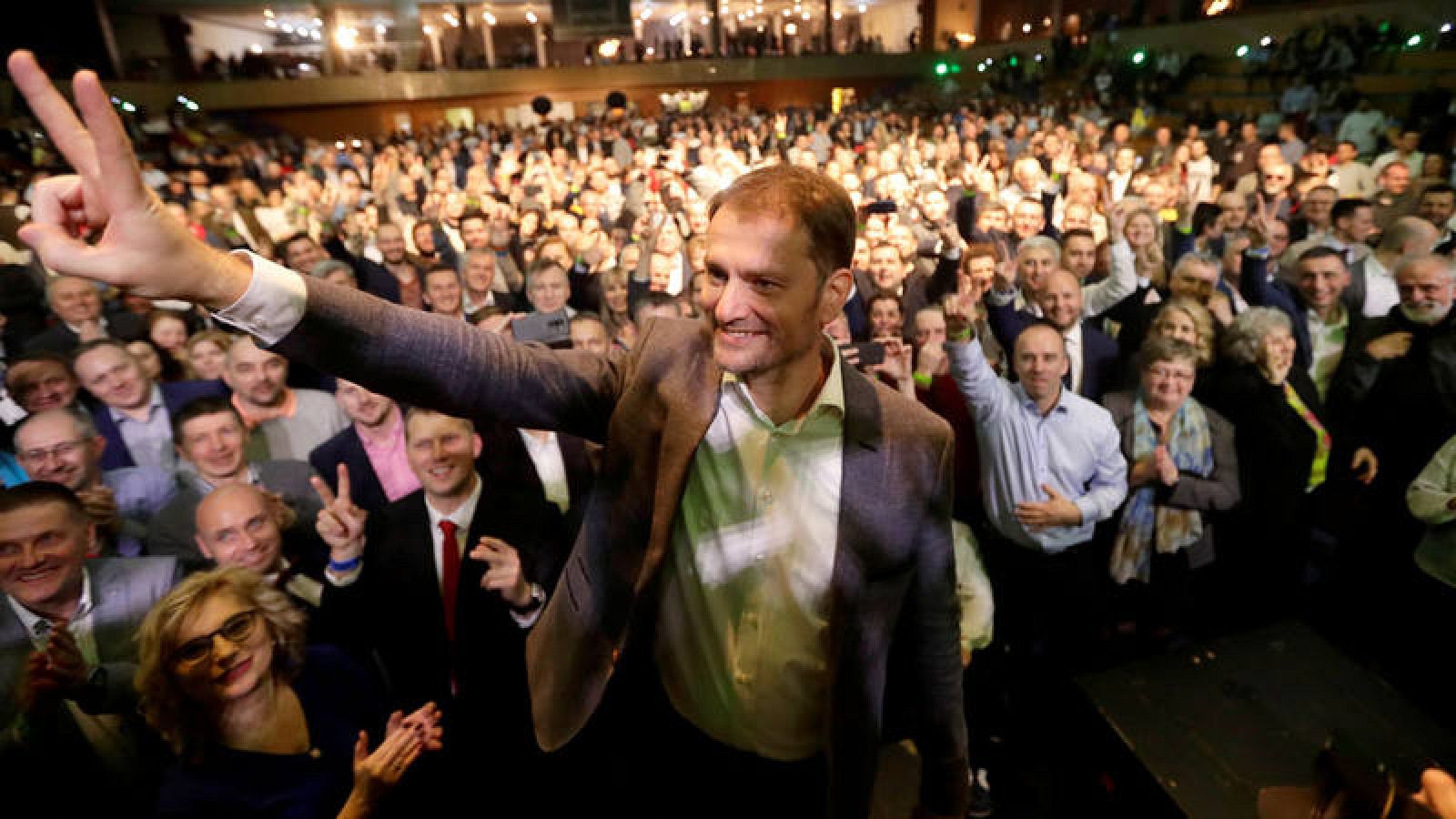 El líder del partido eslovaco OLaNO, el conservador Igor Matovic, en la sede de su partido después de las elecciones parlamentarias. 