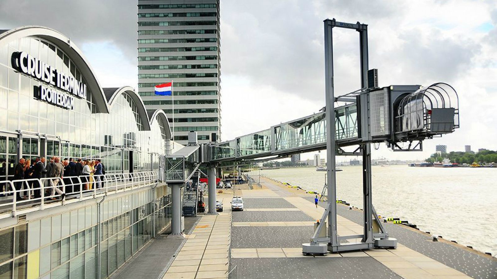 Terminal de cruceros de Róterdam.