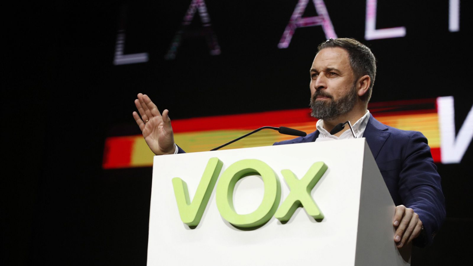 El líder de Vox, Santiago Abascal, durante la asamblea general de Vox el 8 de marzo