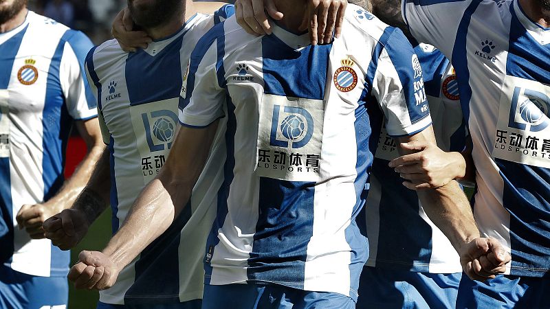 Imagen de varios jugadores del Espanyol durante un partido de Liga.