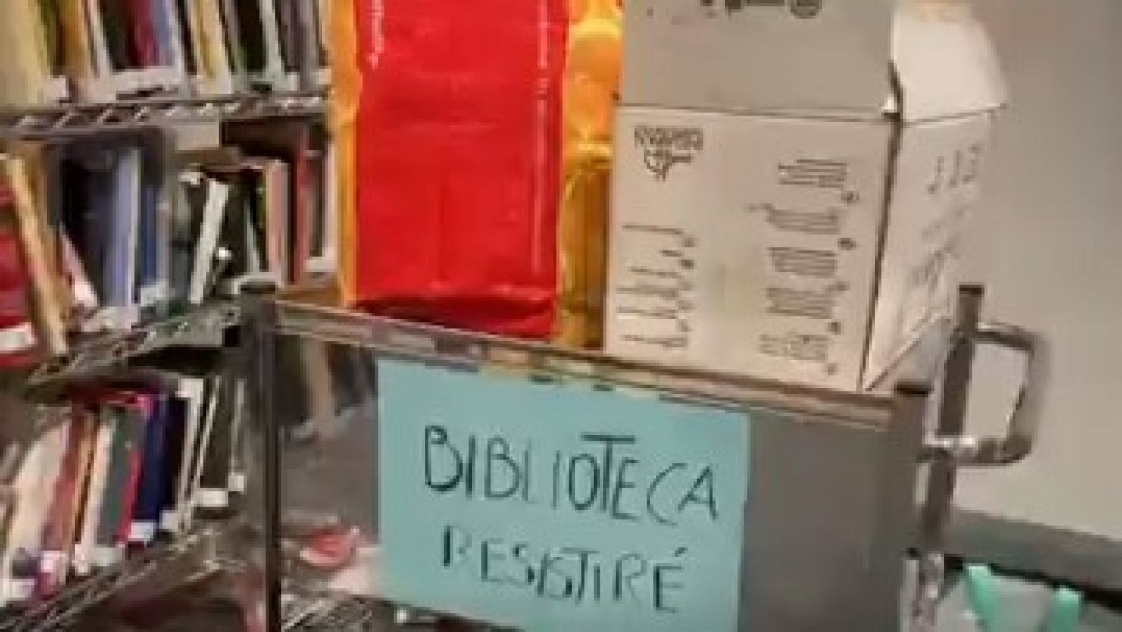  La biblioteca 'Resistiré', una idea solidaria para los pacientes del IFEMA con coronavirus