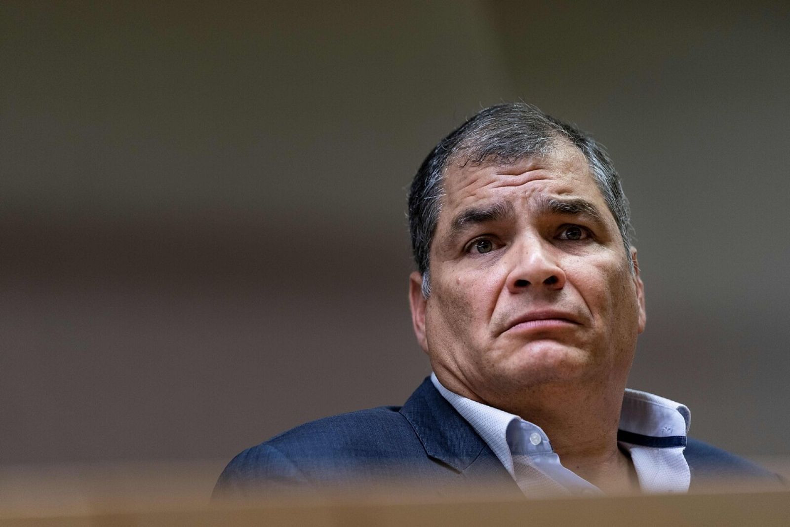 Rafael Correa durante una conferencia de prensa en el Parlamento Europeo en Bruselas