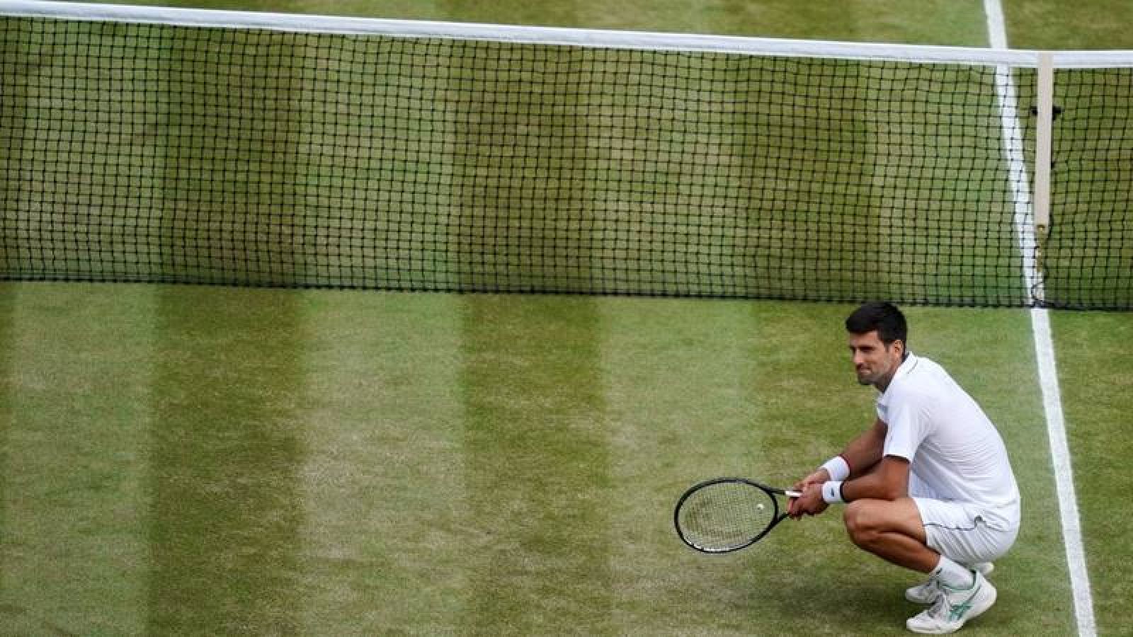 El tenista serbio Novak Djokovic, tras ganar el torneo de Wimbledon en 2019.