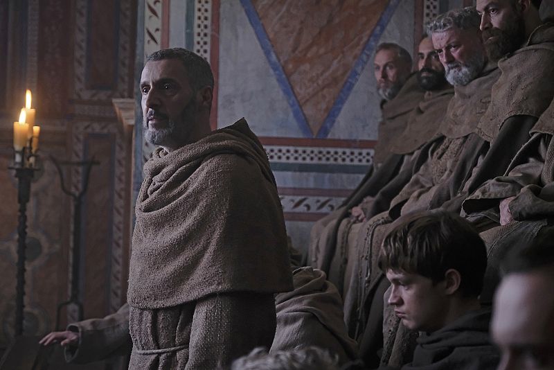 La situación en la abadía está fuera de control